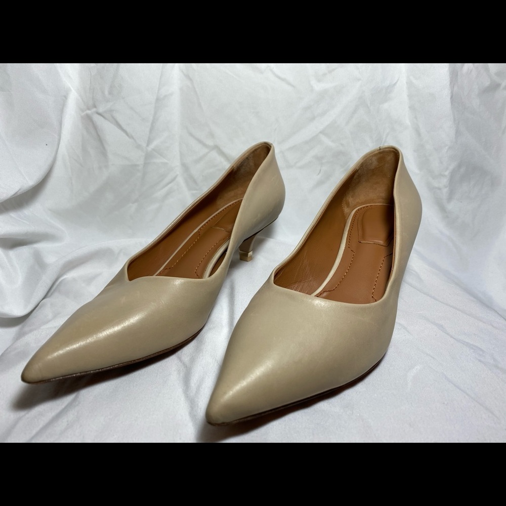 Vintage Givenchy Nude Kitten Heel